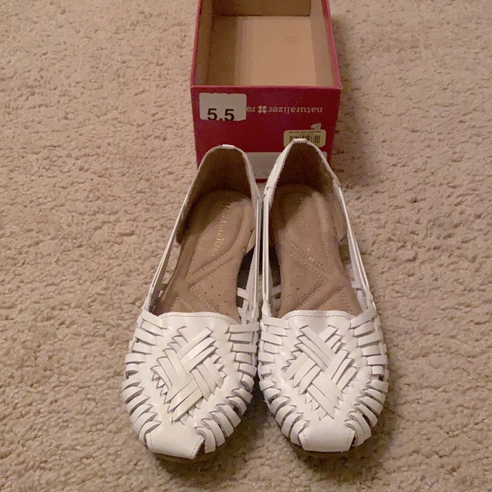 Naturalizer white summer shoes
